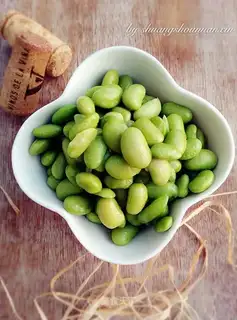 Cracking beans