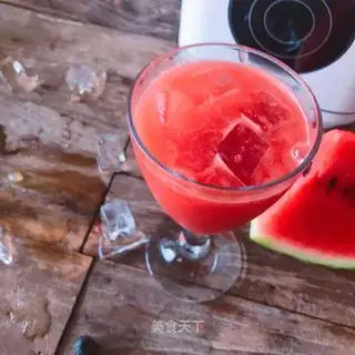 A cold watermelon juice