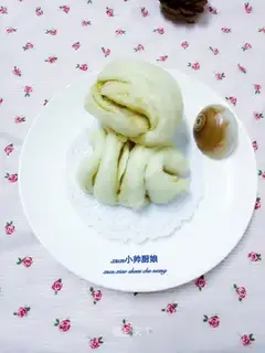 A fragrance roll