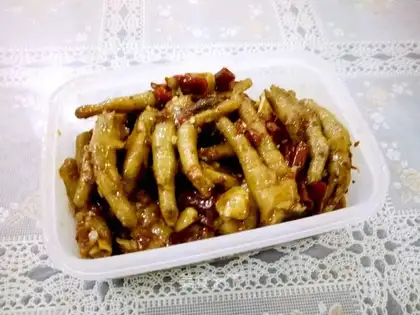 Beer chicken claws