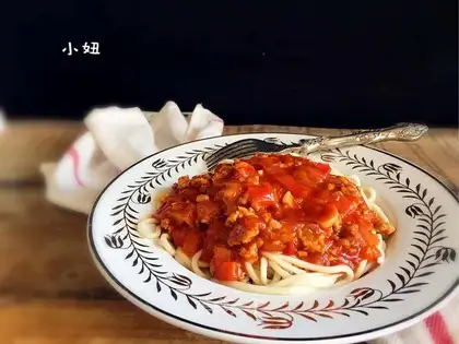 Cheese and beef sauce noodles