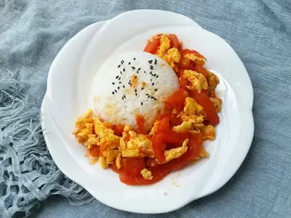 Tomato fried eggs