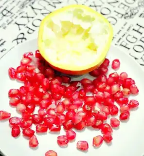 Simple pomegranate