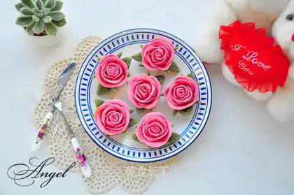Rose moon cake
