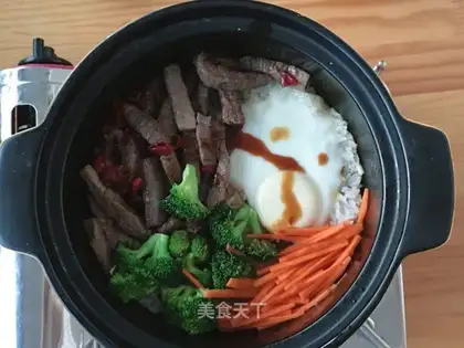 Beef buns and eggs