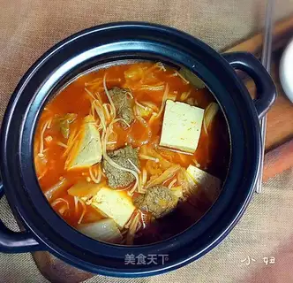 Korean beef pickles soup
