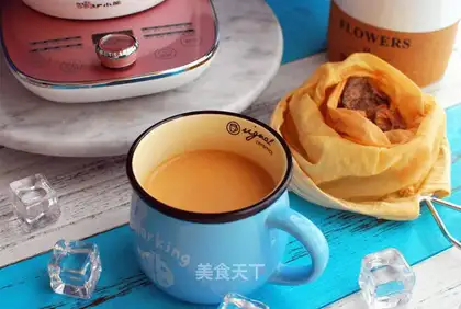 Hong Kong-style rice milk tea
