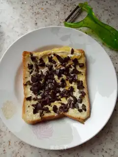 Egg chocolate toast