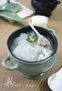 Stewed duck with white gourd and coix rice