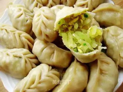 Steamed dumplings with watermelon