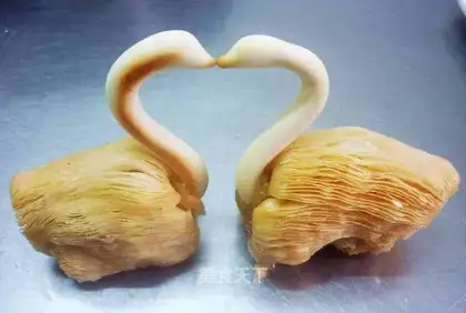 Swan crisp