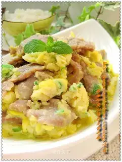 Beef with smooth eggs