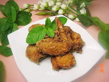Crispy and salted chicken nuggets