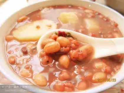 Yam, coix seed and red bean soup