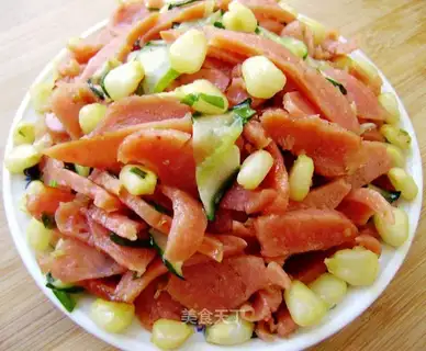 stir-fried melon slices with corn sausage