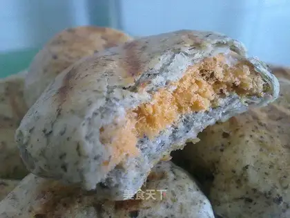 Seaweed and pork floss cake