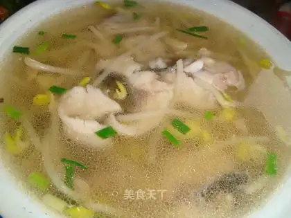 Bean sprout fish fillet soup