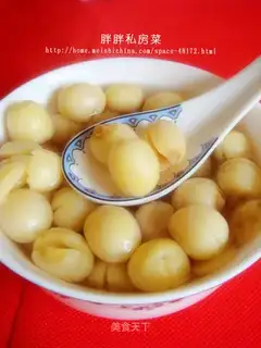 Clear and sweet lotus seeds