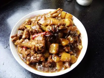 stir-fried chicken nuggets with spicy potatoes