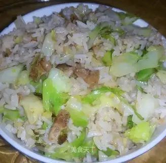Fried cold rice with cabbage