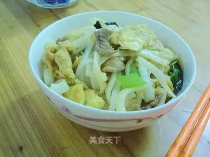 Home-cooked fried rice noodle