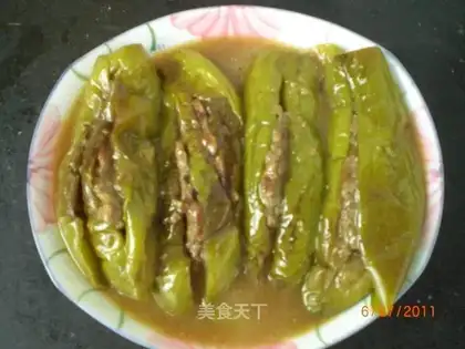 Home version of eggplant with meat filling