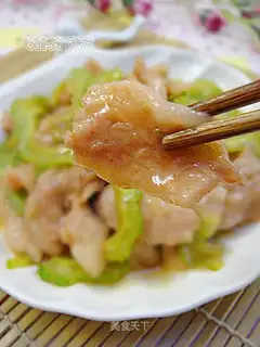 stir-fried crystal pork with cold melon