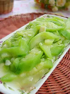 stir-fried loofah with garlic