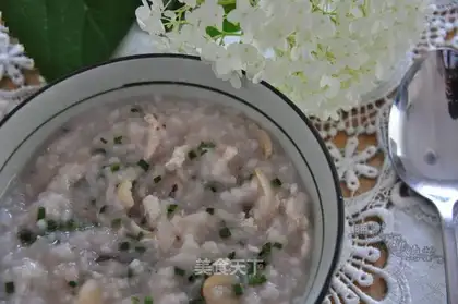 Light shredded chicken porridge