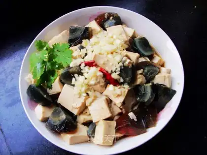 Preserved egg mixed with tofu