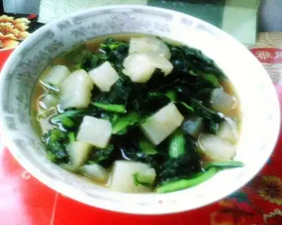 Stewed rice dumplings with cabbage