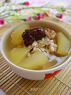 Stewed pork bones with zucchini