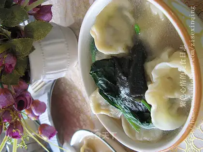 Golden soup dumplings