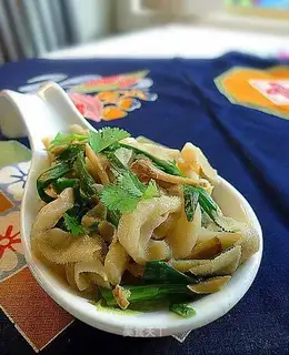 Ginger, onion, beef leaf