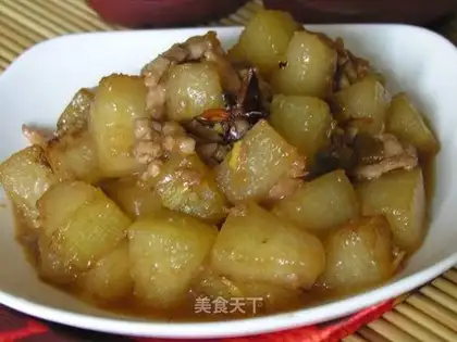 Braised white gourd with pork