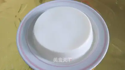 milk-flavored pudding