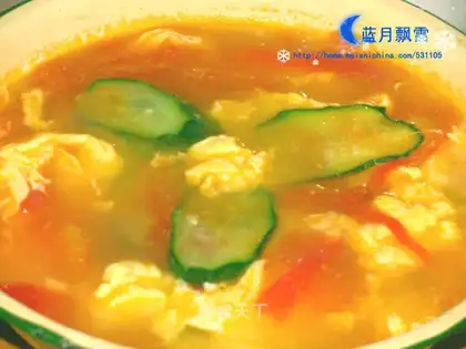 Tomato and cucumber egg soup