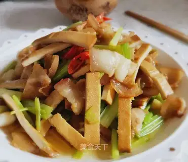 Celery fried dry