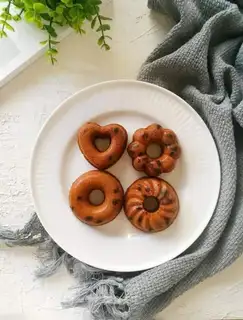 Chocolate bean donut cake