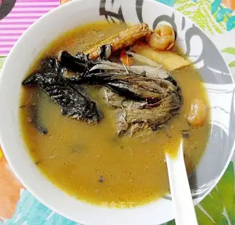 Blood and blood mixed with chicken soup