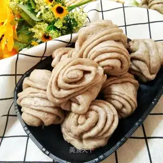 Five fragrances of sesame rolls