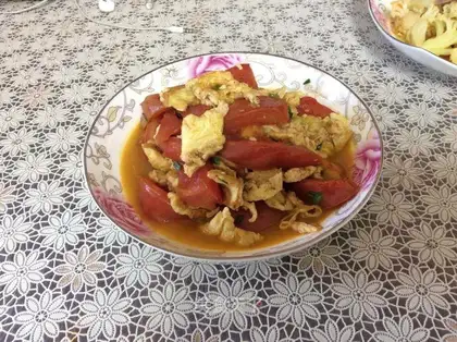 Tomato fried eggs