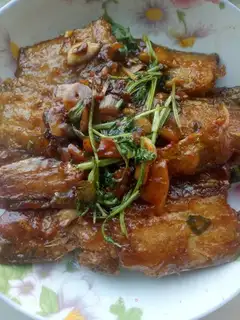 Red-fried fish