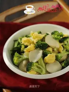 Pumpkin broccoli fried eggs