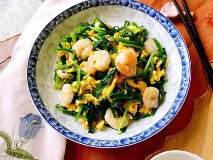 Shrimp fried eggs