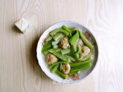 Smelt meatball soup