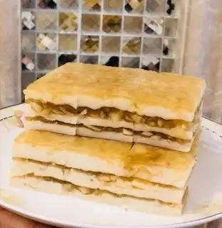 Coconut horse hoof cake