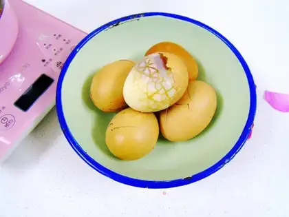 Five spicy tea eggs