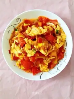 Tomato fried eggs
