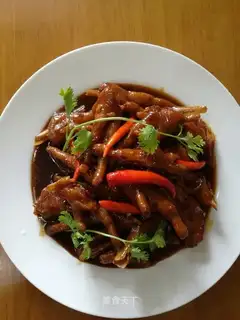 The real red chicken claw
